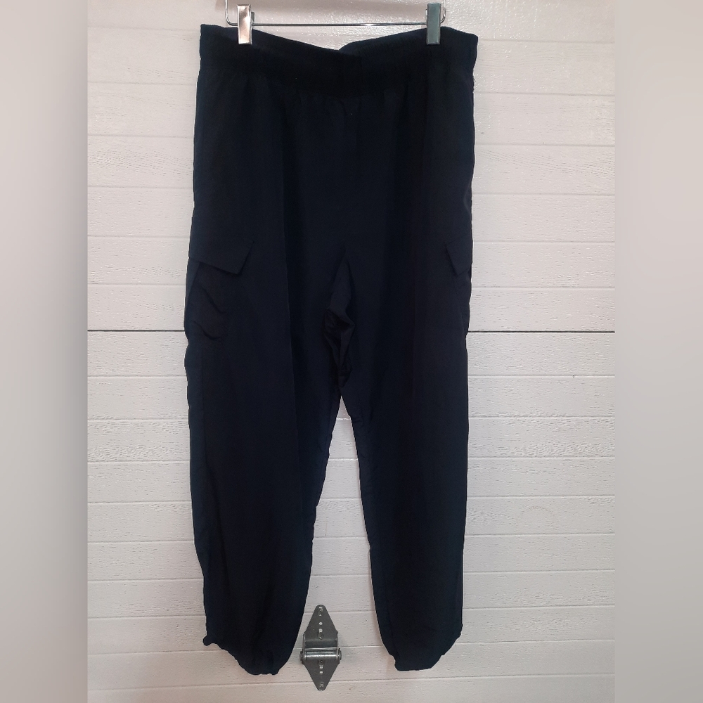 All in Motion Black Elastic Waist Cargo Jogger Pants